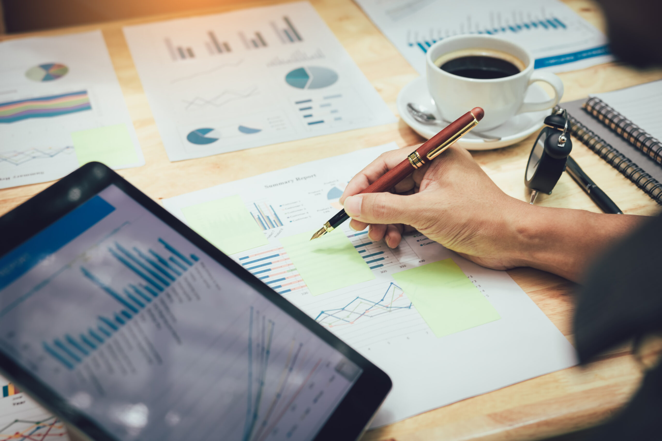 análise de relatórios internos