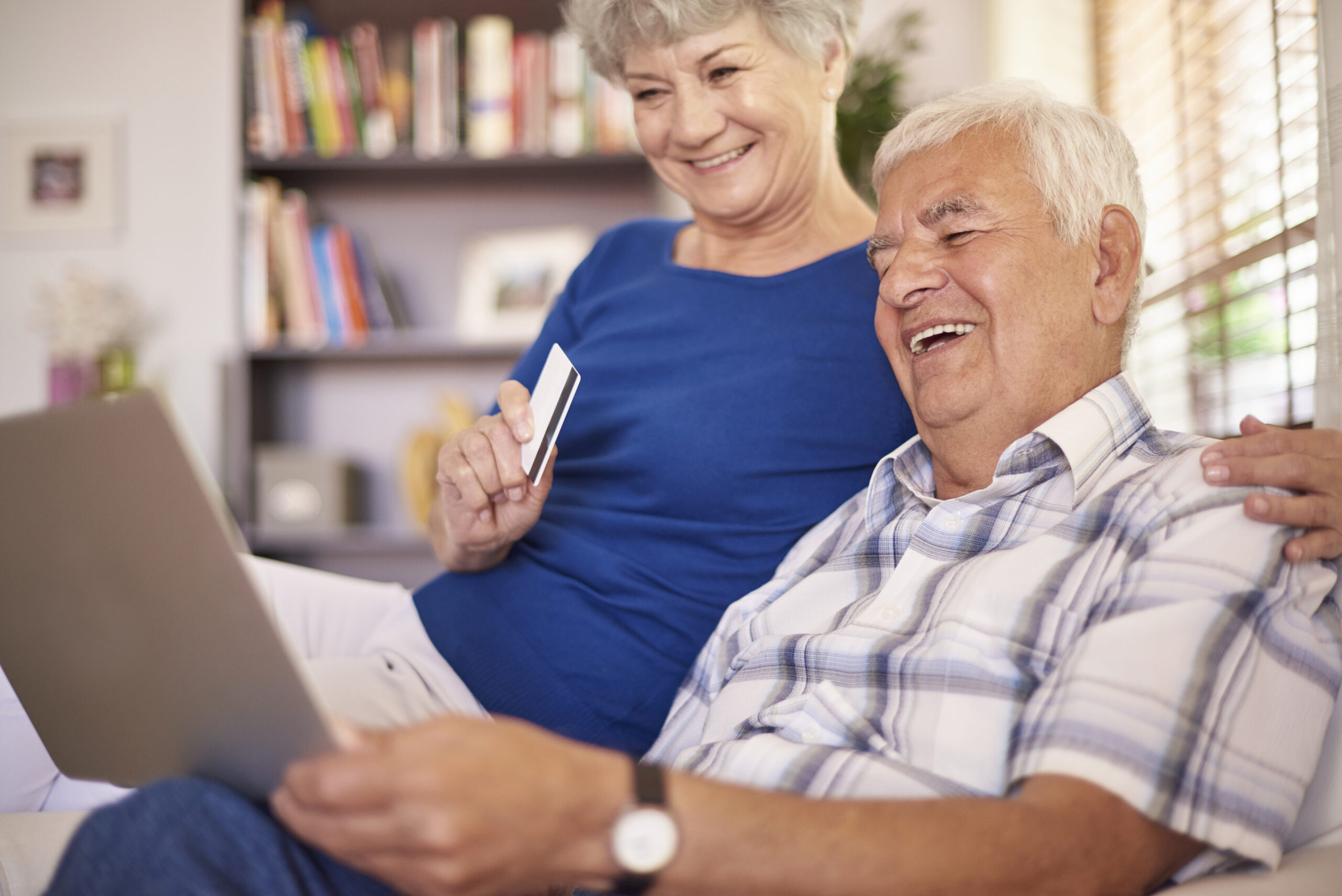 Mitos sobre o cartão consignado vs realidade